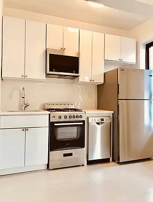 Rented by Voro NYC | media 19