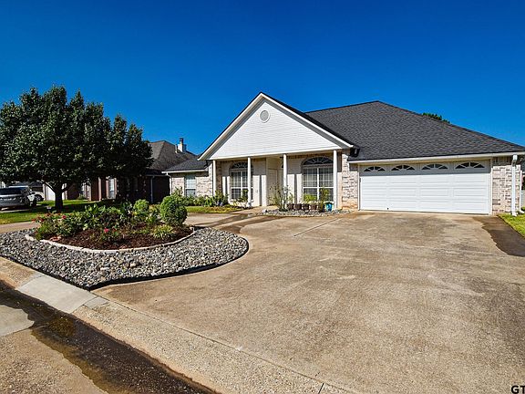2nd image of 19430 Sara Ln