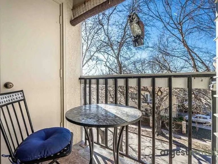 4800 W Lovers Ln #223 — Photo 7