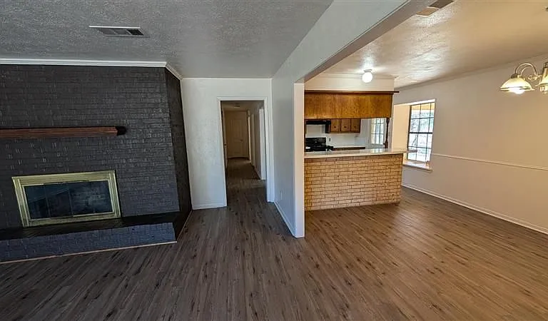 1713 Arlington Cir — Photo 6