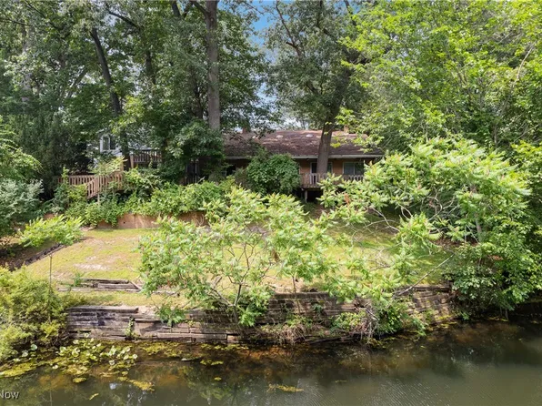 4567 Rex Lake Dr, Akron, OH 44319