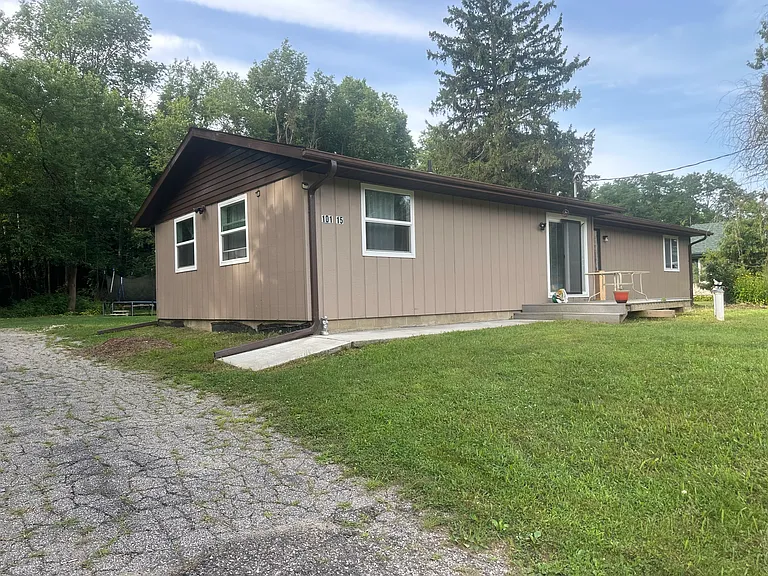 Range Line Rd — Photo 13