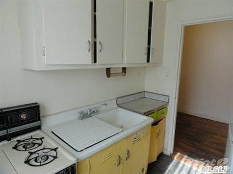 5th image of 11230 Northern Blvd APT 5C