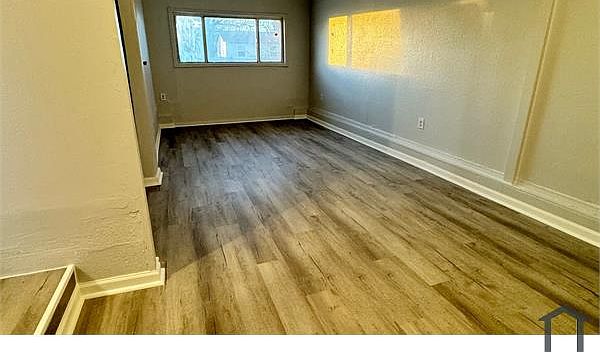 2nd image of 6103 N Boulder Ave