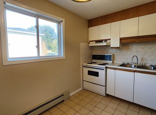 139 Speedvale Ave W #2, Guelph, ON N1H 1K5
