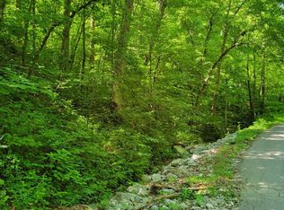 888 Hazel Patch Rd, East Bernstadt, KY 40729