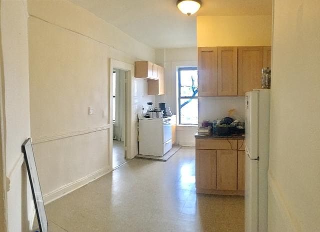 1st image of 3544 Steinway St APT 3