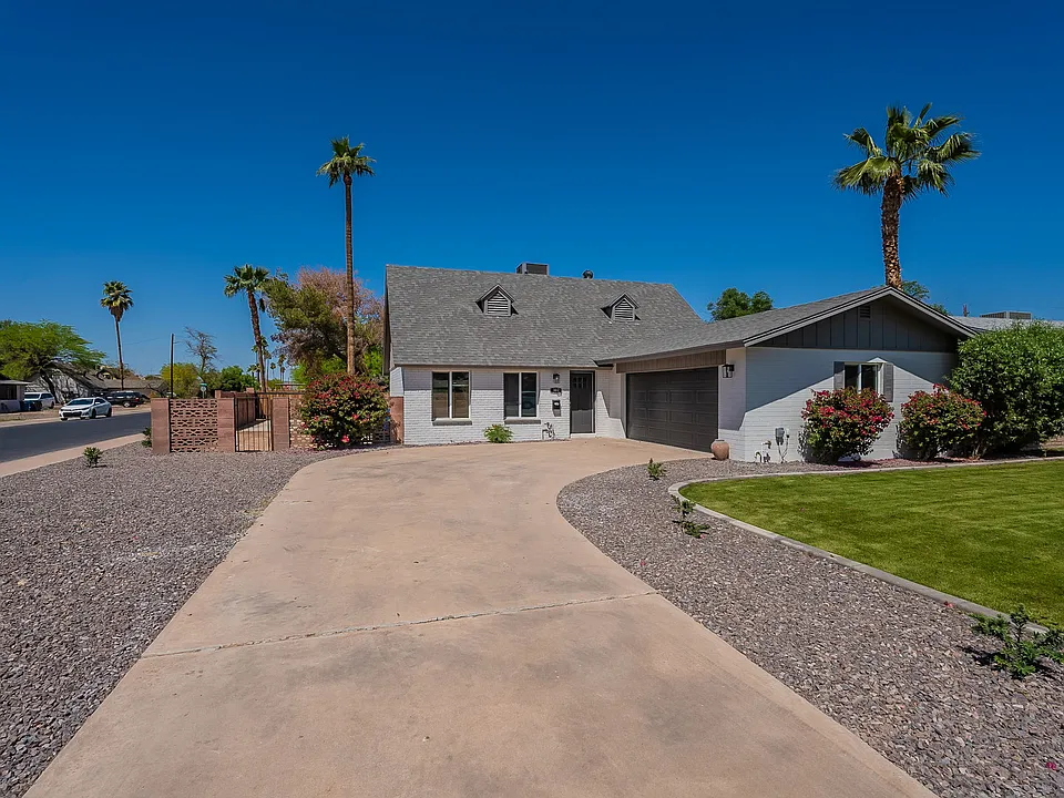 102 E Santa Cruz Dr