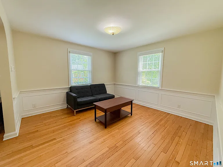 1657 Farmington Ave — Photo 6
