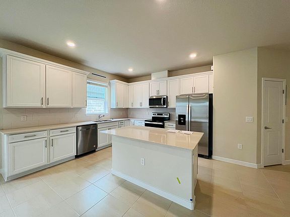 3rd image of 17441 Bay St