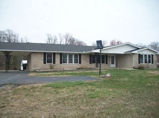 1504 Scottsville Rd, Lafayette, TN 37083