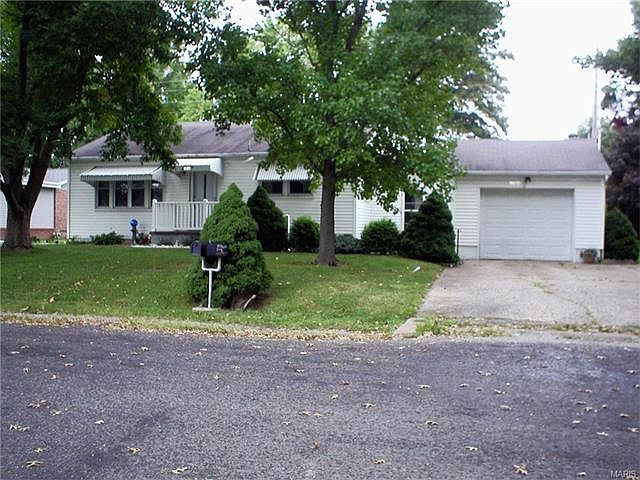 1st image of 1704 Parkview Dr