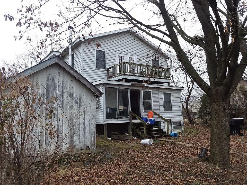 2nd image of 369 W Bruce St