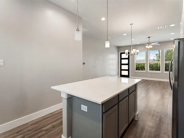 7703 Rainbow Close Ln — Photo 11