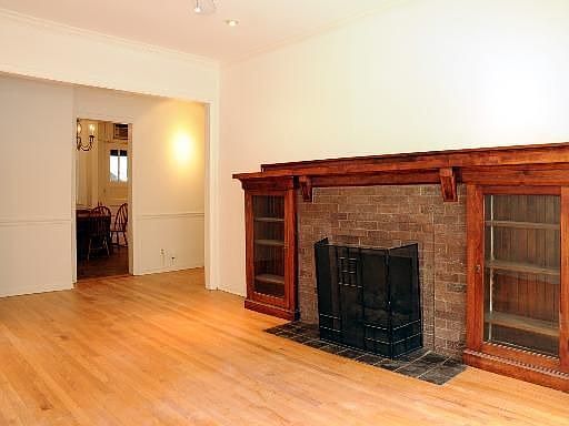 3rd image of 916 W Waveland Ave #2