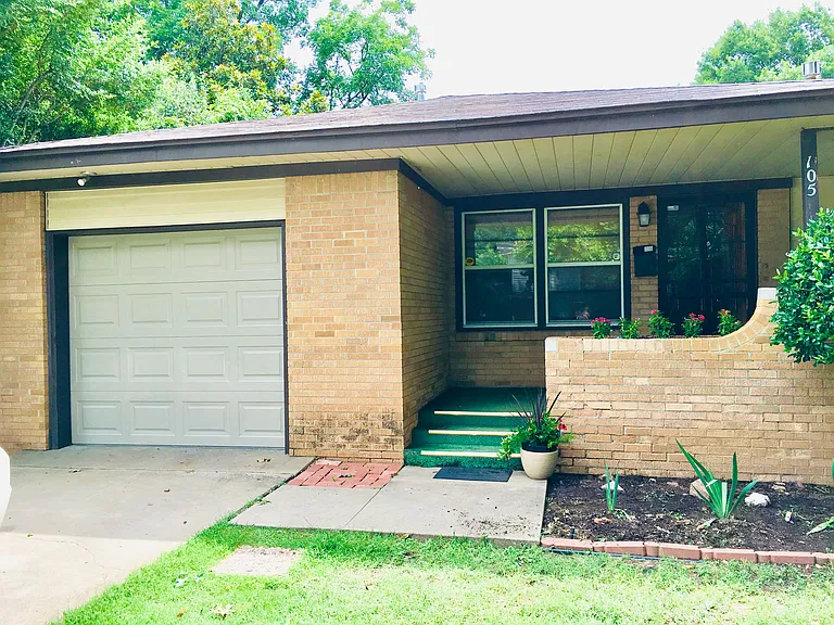 105 S Sherry Ave — Photo 11