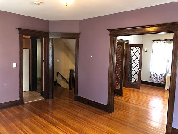 2nd image of 205 Oakland Ave