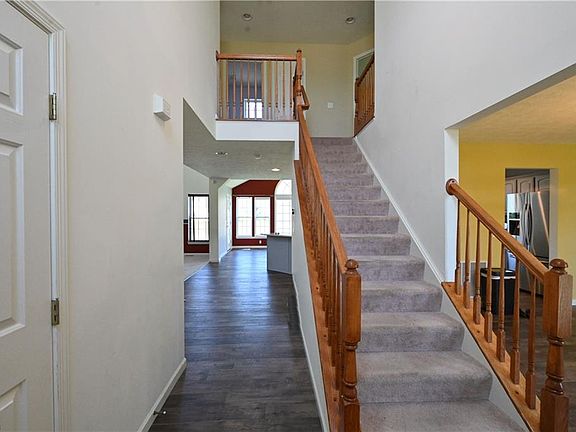 3rd image of 6324 Meadow Lakes Blvd