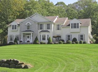 7 Camelot Dr, Andover, NJ 07821