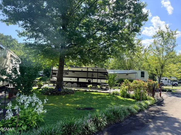 4229 E Pkwy #374, Gatlinburg, TN 37738