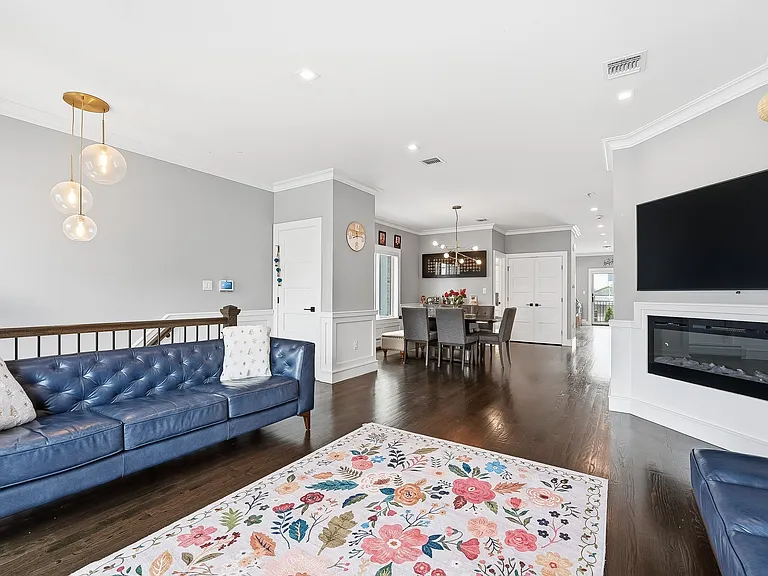 391 Lincoln Ave — Photo 16