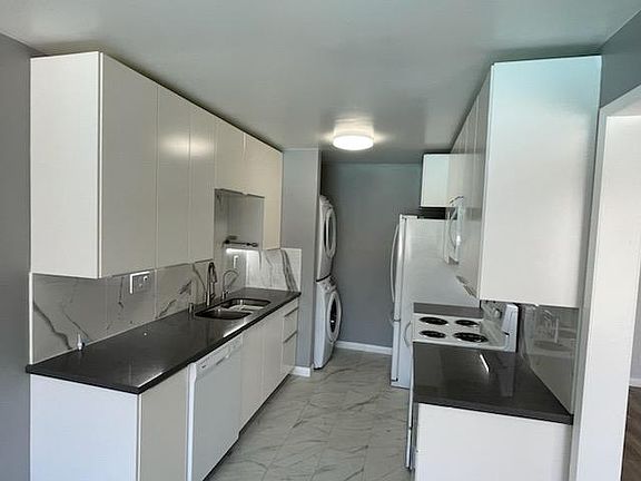 5th image of 1146 E Lexington Dr Unit 109