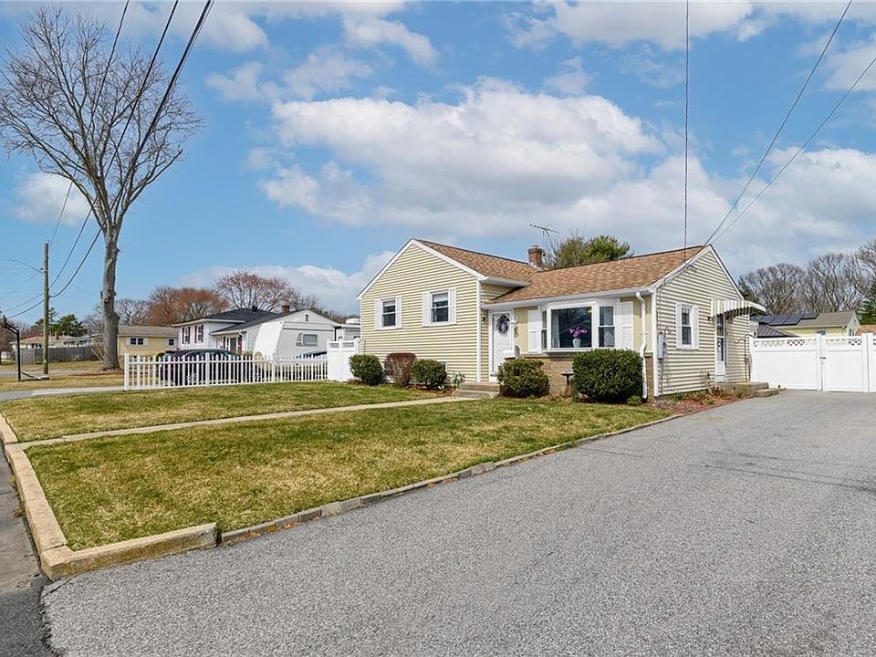 35 Carnation Dr, Warwick, RI 02886 Zillow