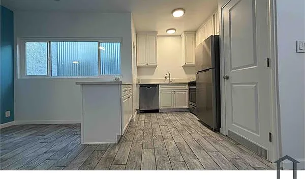 903 New Depot St #9 — Photo 3
