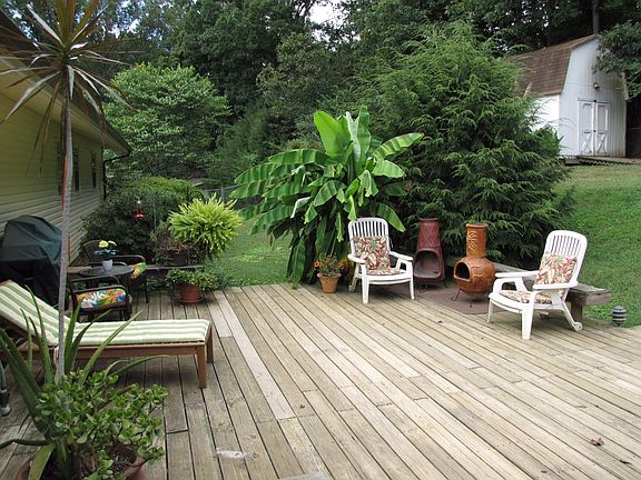 Private deck for entertaining