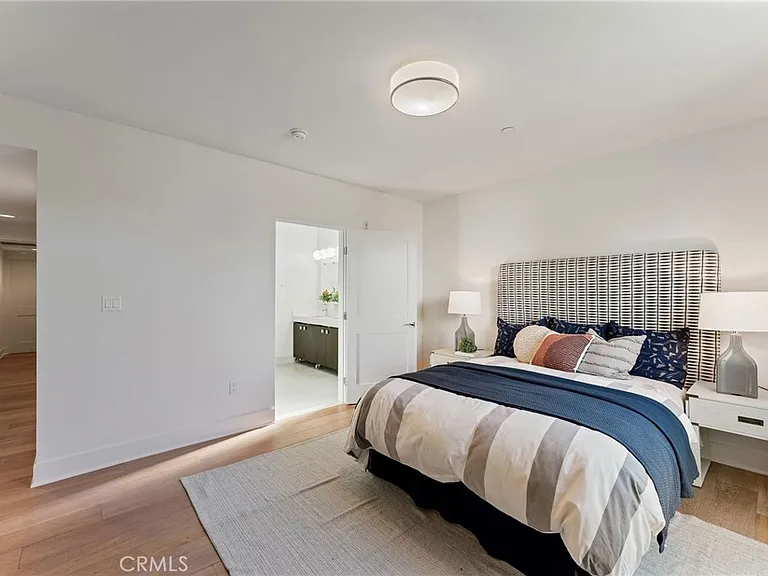 118 N Kings Rd #201 — Photo 15