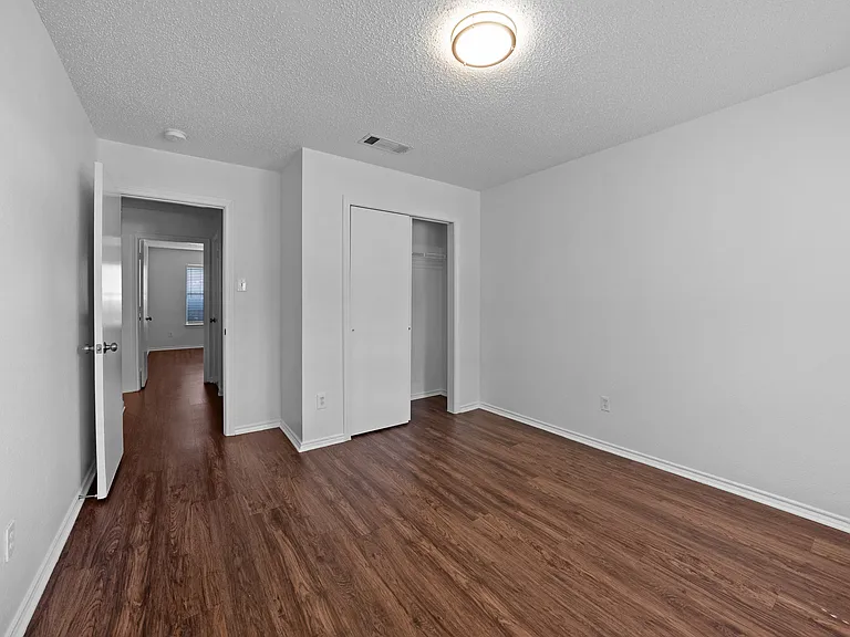 2910 Chisolm Trl — Photo 21