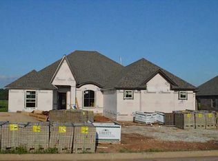 5707 SW Gunstock Rd, Bentonville, AR 72712