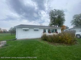 302 N Kingsley St, Corunna, MI