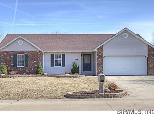 519 Nottingham Dr, Troy, IL
