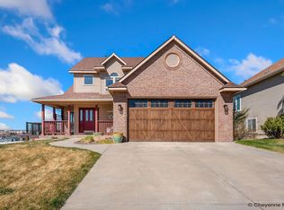 5808 Crestridge Dr, Cheyenne, WY 82009