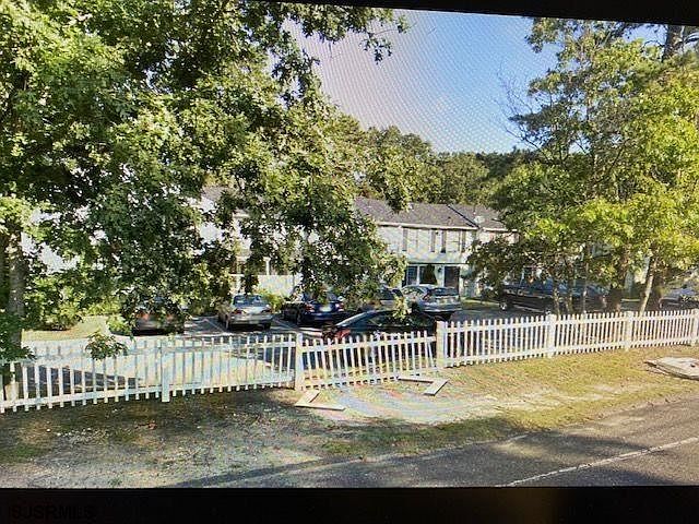 1st image of 69 Theresa Ct