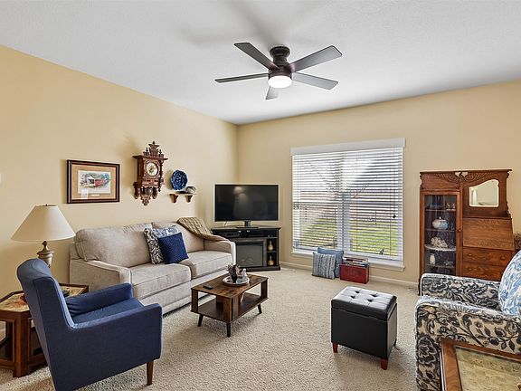 2nd image of 222 Oak Tree Dr