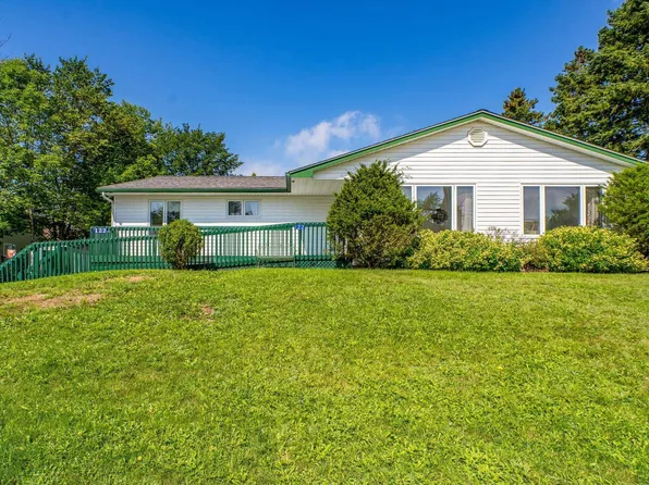 122 Victoria St, Windsor, NS B0N 2T0