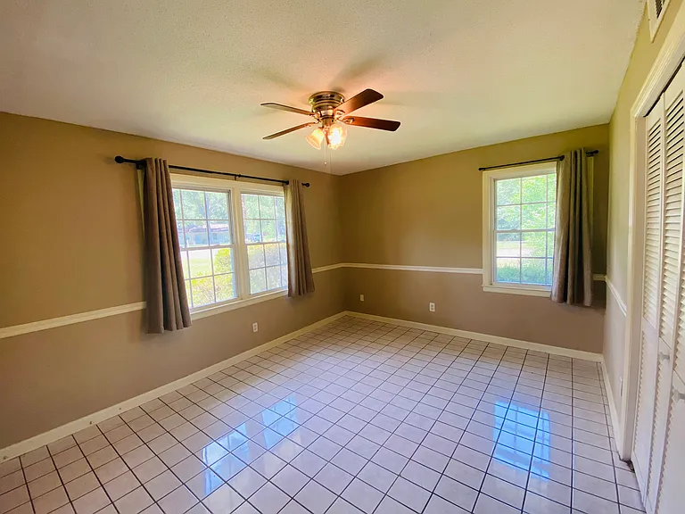 37 Port Royal Dr — Photo 5