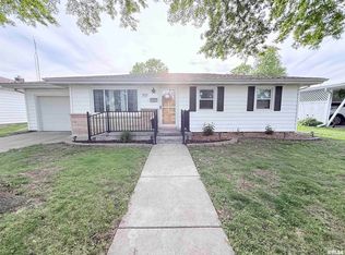 717 N Powers St, Taylorville, IL 62568
