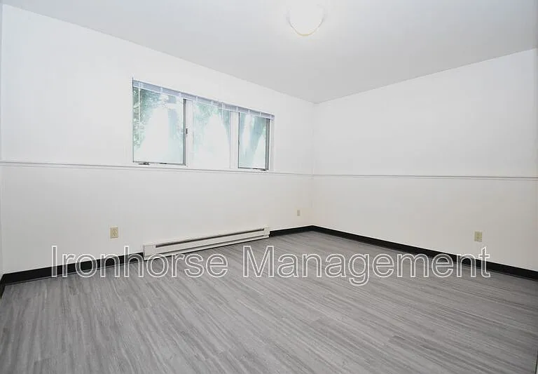 813 W Villard St #70 — Photo 14