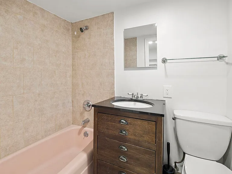 138 Central Ave #B — Photo 6