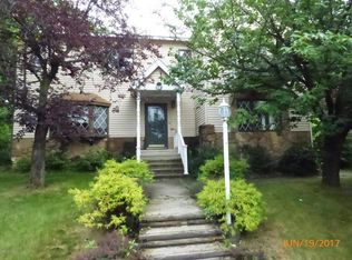 1025 Hickory St, Scranton, PA 18505