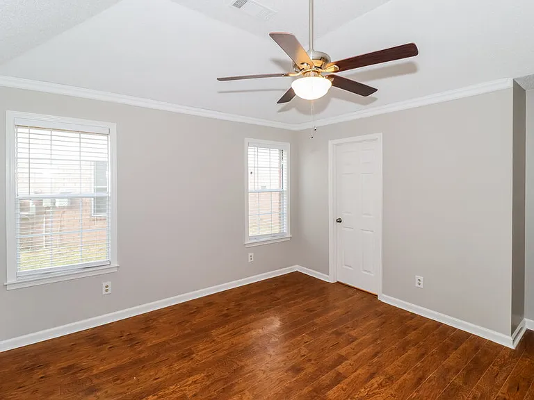 2268 Lake Hill Ct — Photo 9