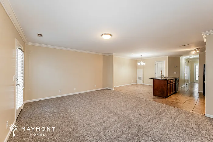 410 Wichita Dr — Photo 4