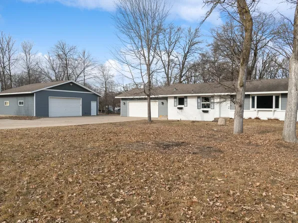 12176 44th St, Clear Lake, MN 55319