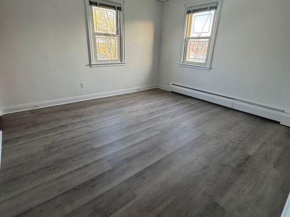 4th image of 14203 Booth Memorial Ave #1
