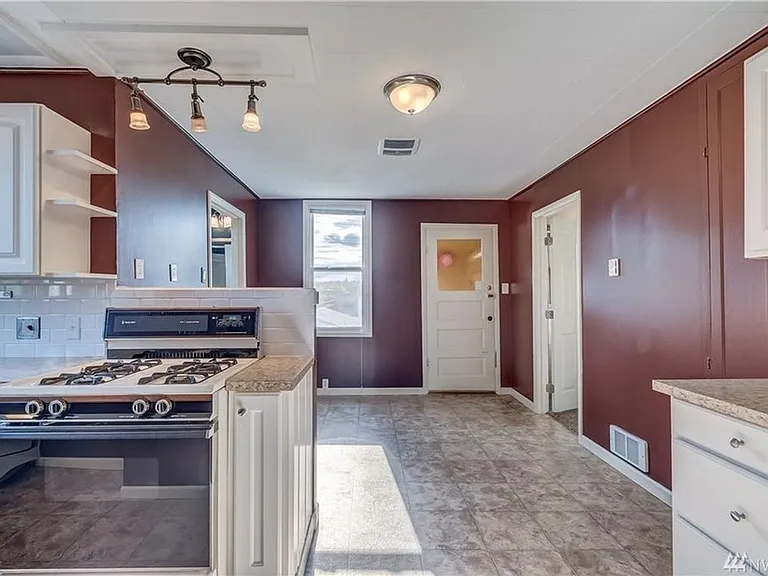 1254 Franklin St — Photo 2