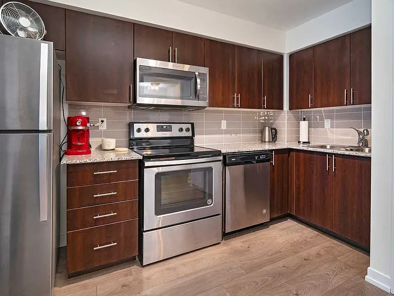 1420 Dupont St #615 — Photo 7