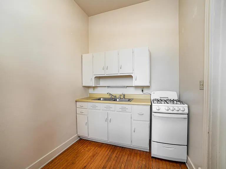 813 N Jackson St #2 — Photo 8